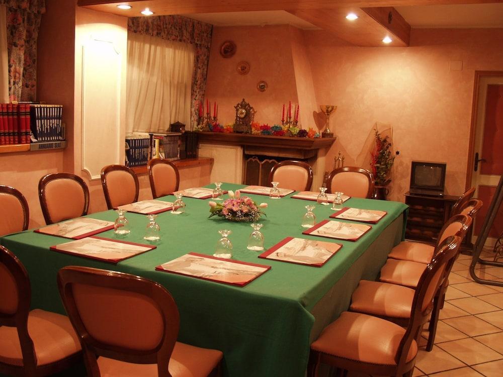 Hotel Vienna Ostenda E Ristorante Il Danubio Rimini Eksteriør billede
