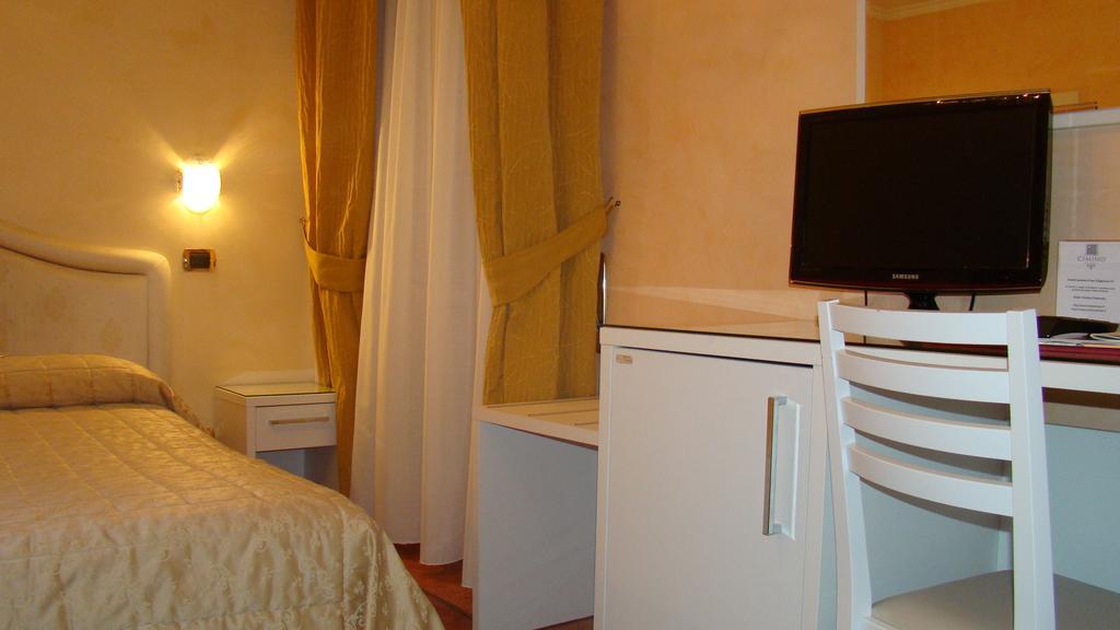 Hotel Vienna Ostenda E Ristorante Il Danubio Rimini Eksteriør billede
