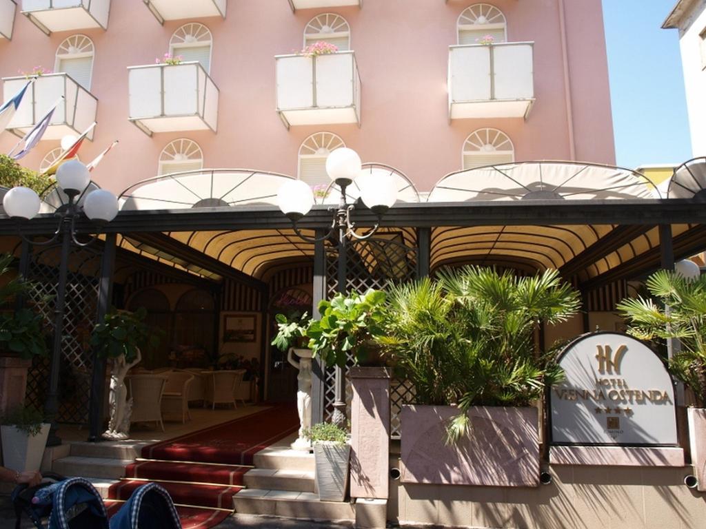 Hotel Vienna Ostenda E Ristorante Il Danubio Rimini Eksteriør billede